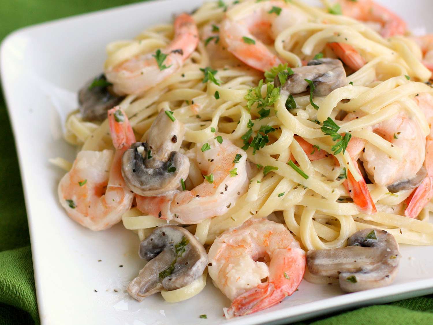 Shrimp and Mushroom Linguine